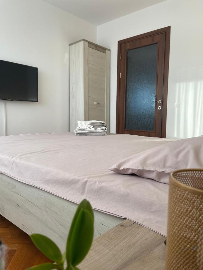 Angels Apartment Oradea Exterior foto